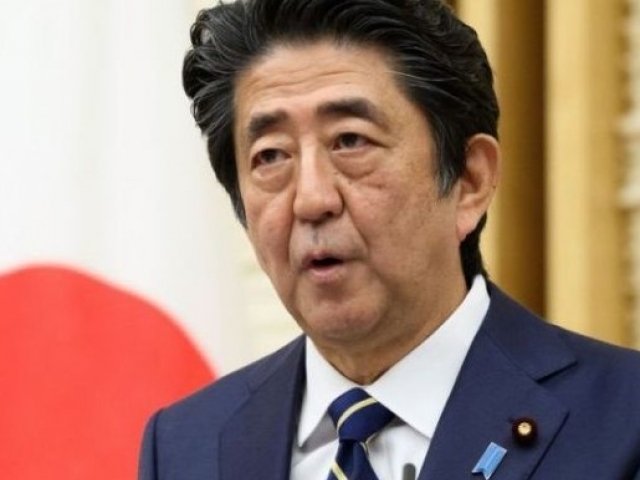 Ex-primeiro ministro do Japão morre após atentado em comício