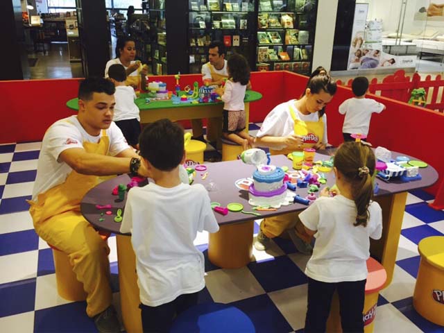 No espaço temático da Play-Doh as crianças poderão se divertir com a massinha de modelar mais famosa do mundo