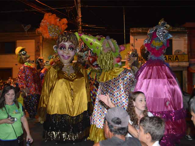 Os Bonecões da Barra e o Desfile dos Blocos Carnavalescos vão abrir o Carnaval de Salto no dia 6 de fevereiro 