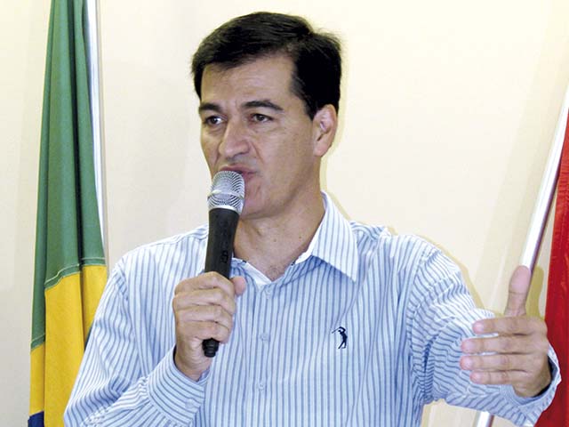O prefeito havia saído de licença no dia 3 de maio