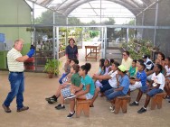 Orquidário de Sumaré recebe jovens do Cras Nova Veneza 
