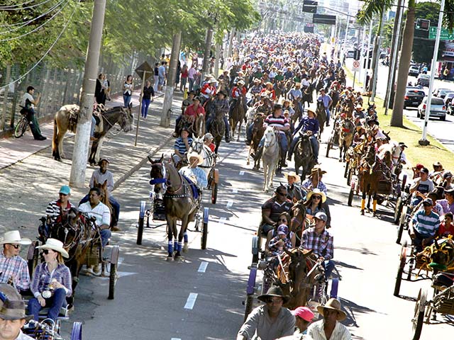 Desfile dos Cavaleiros da Faici é totalmente gratuito a população