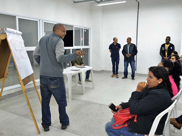 Centro de Artes e Esportes Unificados no bairro Recanto dos Sonhos