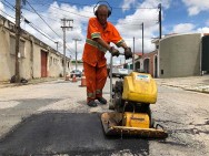 Prefeito Crespo determina megaoperação tapa-buracos