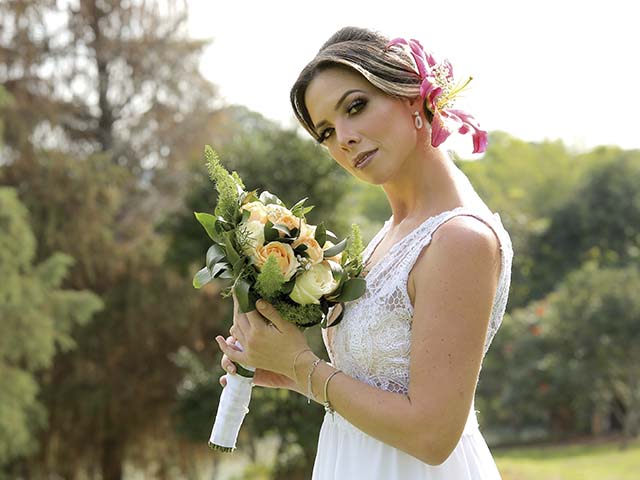 Princesa Carolina - Considerada por muitos uma princesa diferente, “capaz de revolucionar a monarquia”, e por outros nada mais do que rebelde, a Princesa de Mônaco, Carolina Luísa Margarida Grimaldi, 