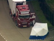 Mortos achados em caminhão no Reino Unido são chineses 