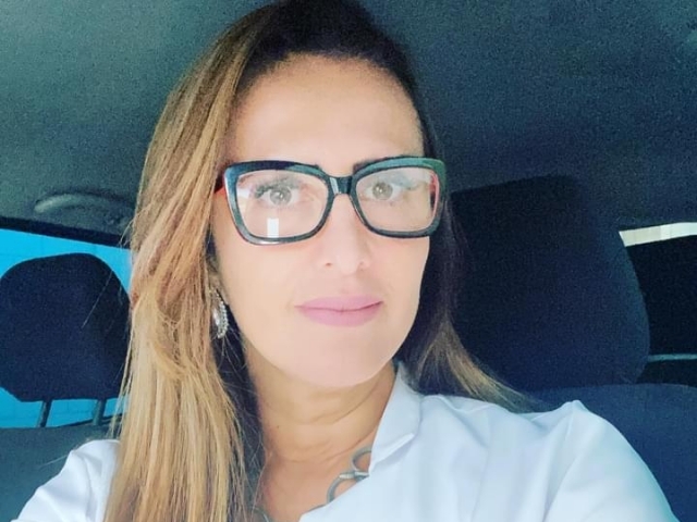 - Profª Drª Cristiane Coelho, Bióloga, Fisioterapeuta e Doutora em Geriatria