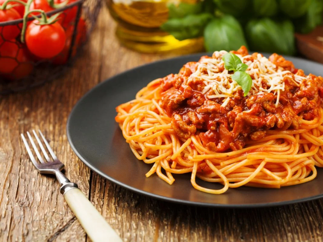 Nos dias mais frios, é comum a vontade de comer alimentos mais calóricos e gordurosos