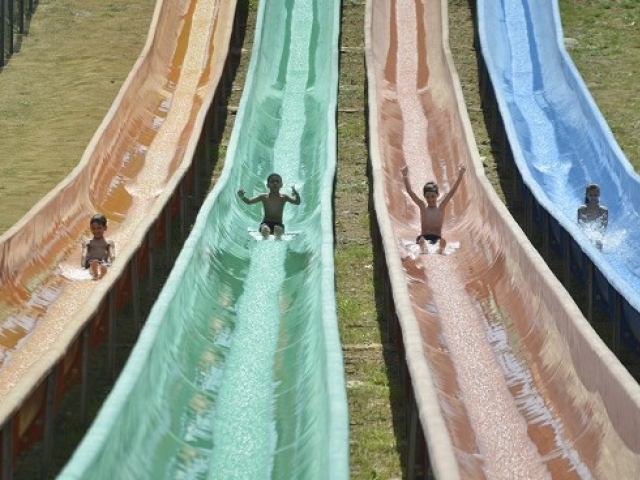 Para usar as piscinas é necessário agendar a visita; horário de funcionamento é de quarta-feira a domingo