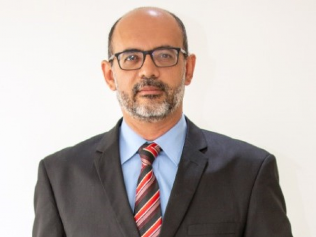 Yuri Carneiro Coelho especialista em Direito Penal, doutor em Direito e professor de Direito Penal do Meu Curso Educacional