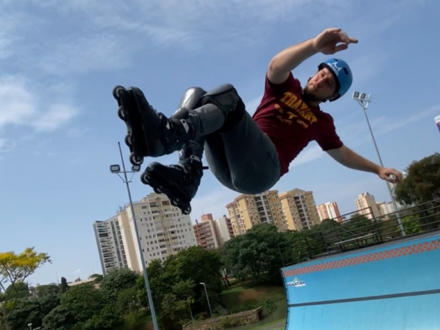 Cezar Acharezzi, que disputa no Roller Vertical