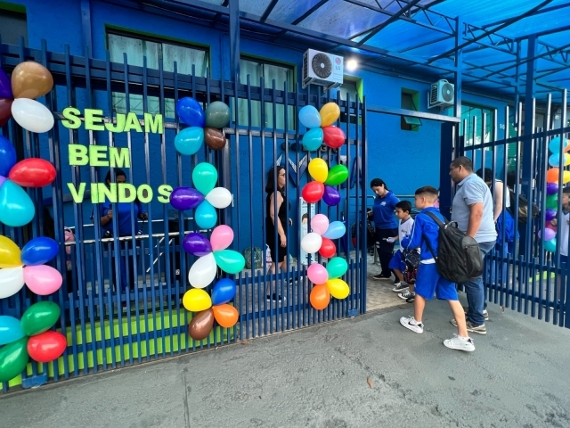 Recepção aos alunos no retorno às aulas nesta semana contou com um clima de acolhimento