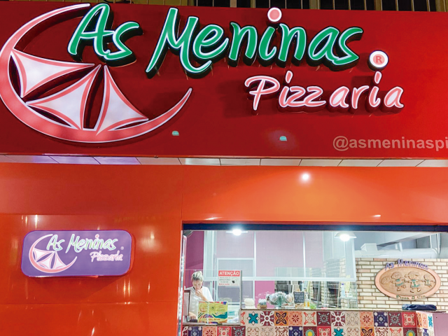 Fachada da As Meninas Pizzaria