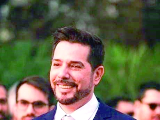 Edivilson Cardoso Rafaeta é professor e tem experiência em gestão educacional