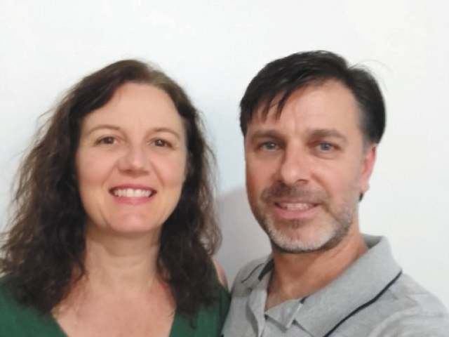 Empresa premiada Armazém Natural dos empresários Cidália Maria Scachetti e Fabiano Ferreira