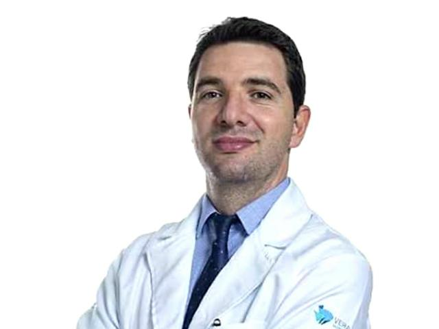 Dr. Elton Carlos Ferreira