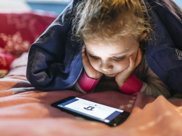 F&eacute;rias Escolares X Uso da internet: Como manter as crian&ccedil;as longe das telas  - Jornal Mais Express&atilde;o - Indaiatuba