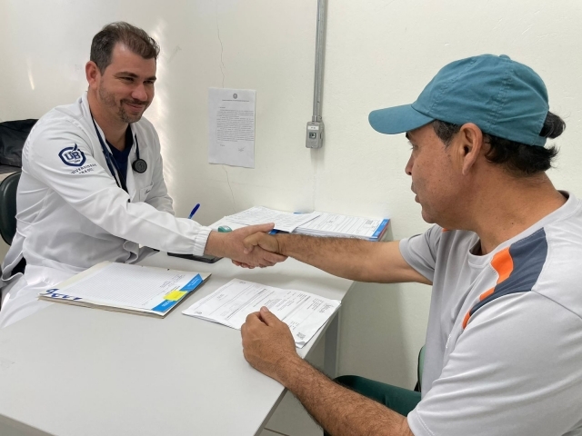 Os novos médicos ajudarão nas UBS e especialidades