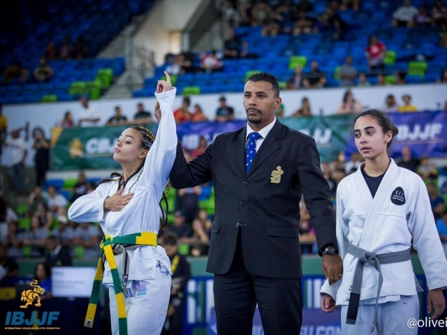 Malu conquistou o primeiro lugar no campeonato Internacional Kids do Rio de Janeiro 2023 da IBJJF
