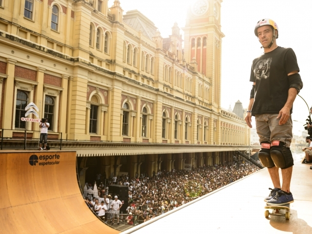 Seis vezes campeão mundial de skate, Sandro Dias estará em Indaiatuba