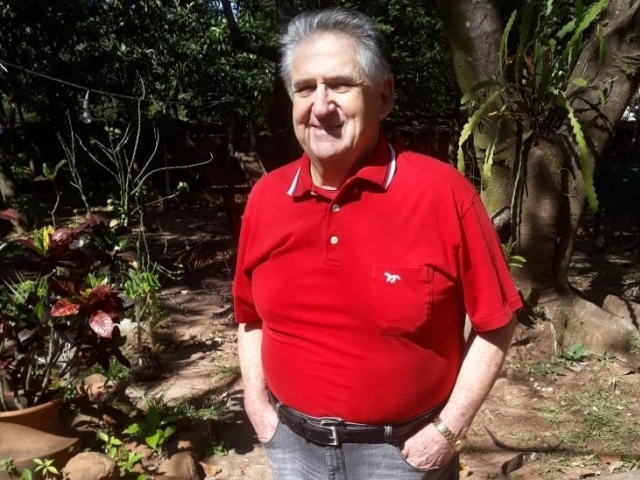 Escritor e advogado Lázaro José Piunti