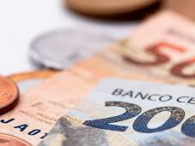 O pagamento do 13º salário vai injetar este ano, na economia brasileira, cerca de R$ 291 bilhões