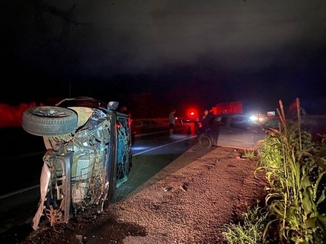 As primeiras informações sobre o acidente indicam que Zé Neto seguia pela rodovia quando colidiu lateralmente com o eixo de uma carreta