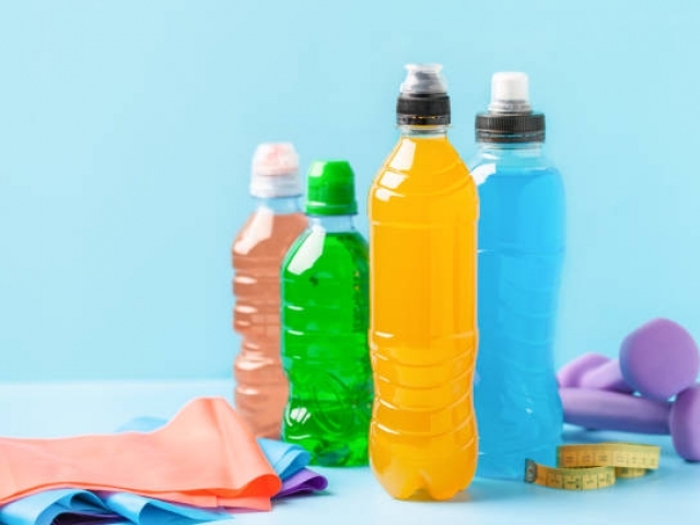 Isotônicos não são indicados para crianças e adolescentes