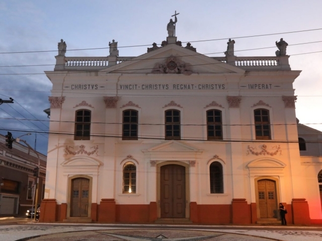 Igreja do Bom Jesus, originalmente a capela de Nossa Senhora da Candelária 