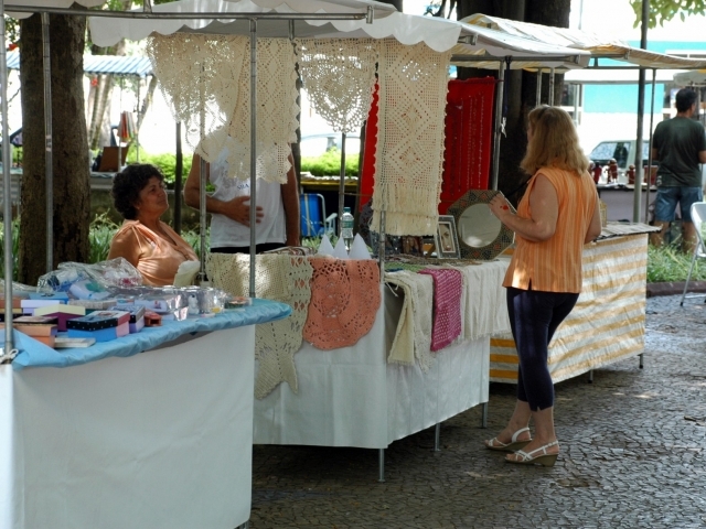 Feira de Artes de Indaiatuba reúne aproximadamente 50 expositores, com variados trabalhos em artes criativas