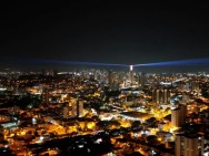 Prédio mais alto do interior do Brasil foi palco para show de luzes
