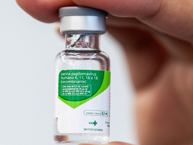 Vacinação gratuita contra o HPV é para meninas e meninos de 9 a 14 anos