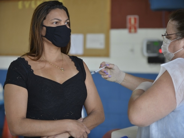 Nova vacina protege contra variantes da Ômicron.