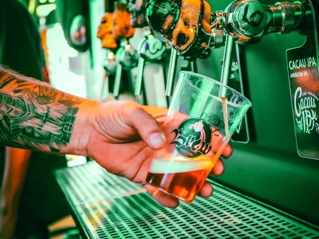 Brew Oktoberfest chega ao Polo Shopping com cervejas artesanais, gastronomia e música ao vivo