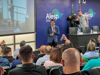 Deputado Rogério Nogueira promove formação para vereadores eleitos
