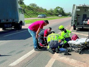 Médico de Viracopos socorre motociclista ferido na SP-75