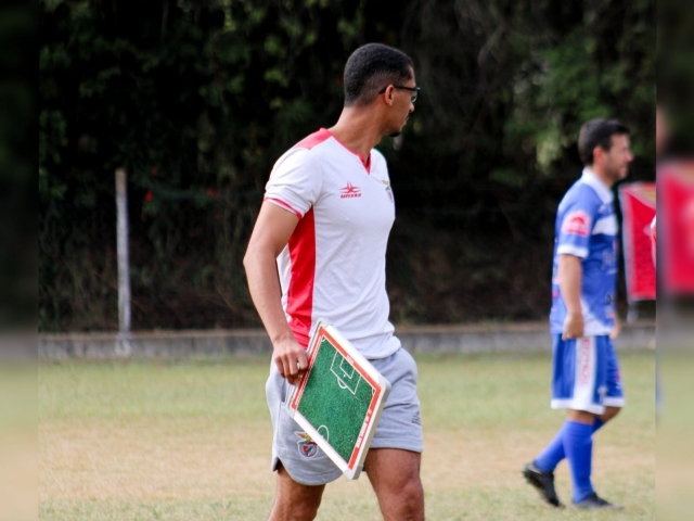 Da Mota é auxiliar e braço direito do treinador no Benfica, Rafael