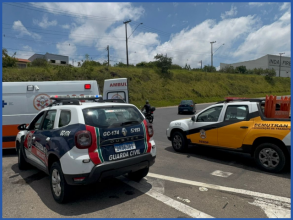 Moto colide com carro próximo à Rodoviária de Indaiatuba