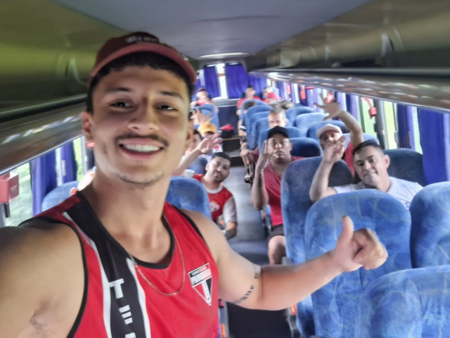 Vinicius Gavira durante a caravana para Itu