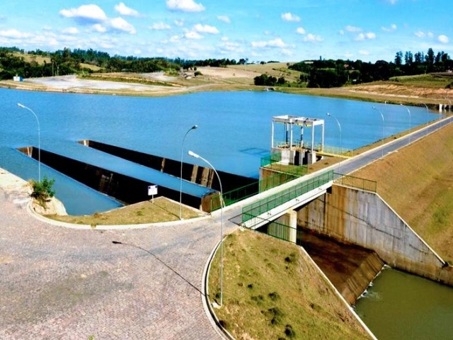 Imagem digital urbanizada do projeto da barragem da Represa do Piraí