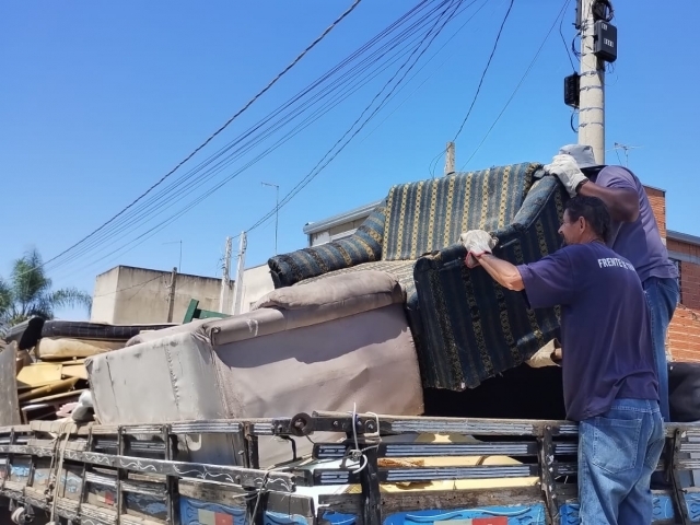 Não serão recolhidos nem entulhos de construção e de reformas