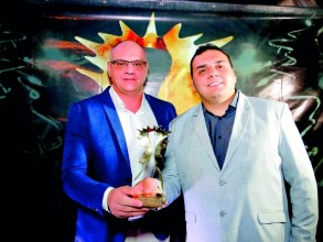 Frutos de Indaiá premia as melhores empresas e empresários de cada segmento