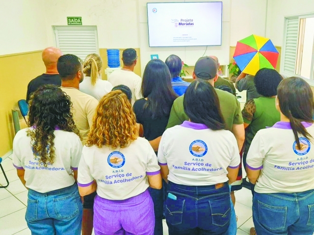 Famílias que participam do Programa Família Acolhedora/Projeto Moradas