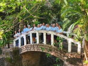 Idosos do projeto caminhar visitam parque de Americana