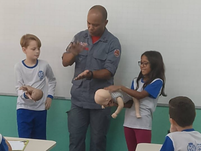 Secretaria da Educação realiza o Programa Bombeiro na Escola em cinco Cemus 