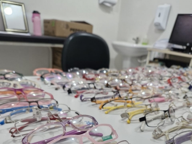 Foram feitas mais de 130 entregas de óculos.