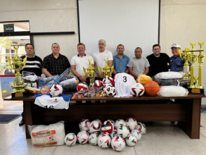 Novos kits esportivos chegam para fortalecer oficinas de Elias Fausto