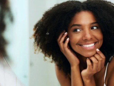 Rotina de skin care deve ser adaptada para os dias mais frios, alerta dermatologista