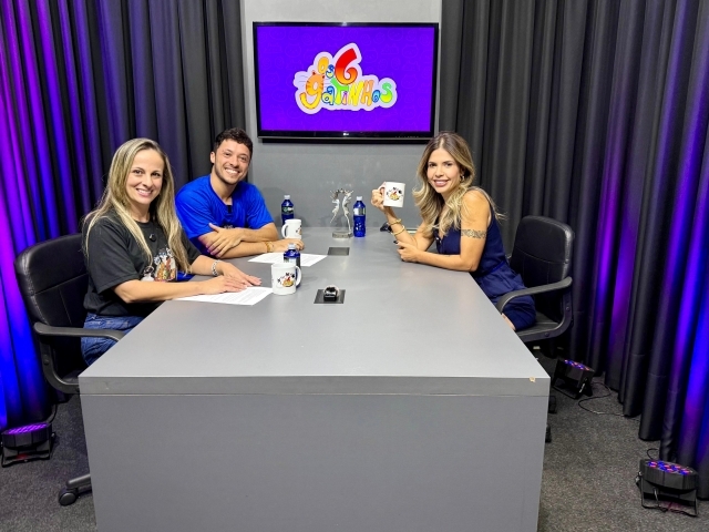Cacau Colucci no podcast Os 6 Gatinhos do Mais Expressão
