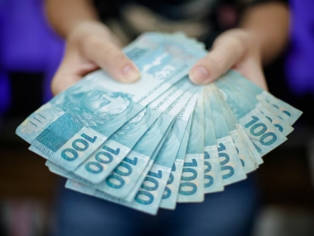 A empresa oferece uma variedade de serviços financeiros